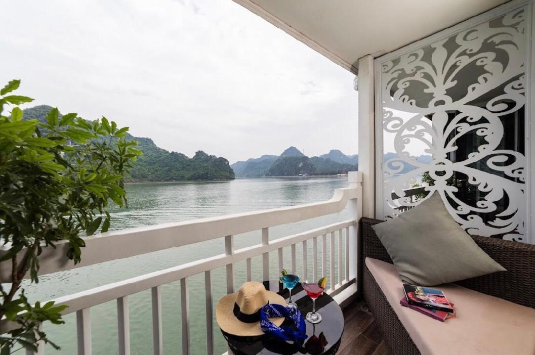 Hotel Madeline Cruises Ha Long Exterior foto